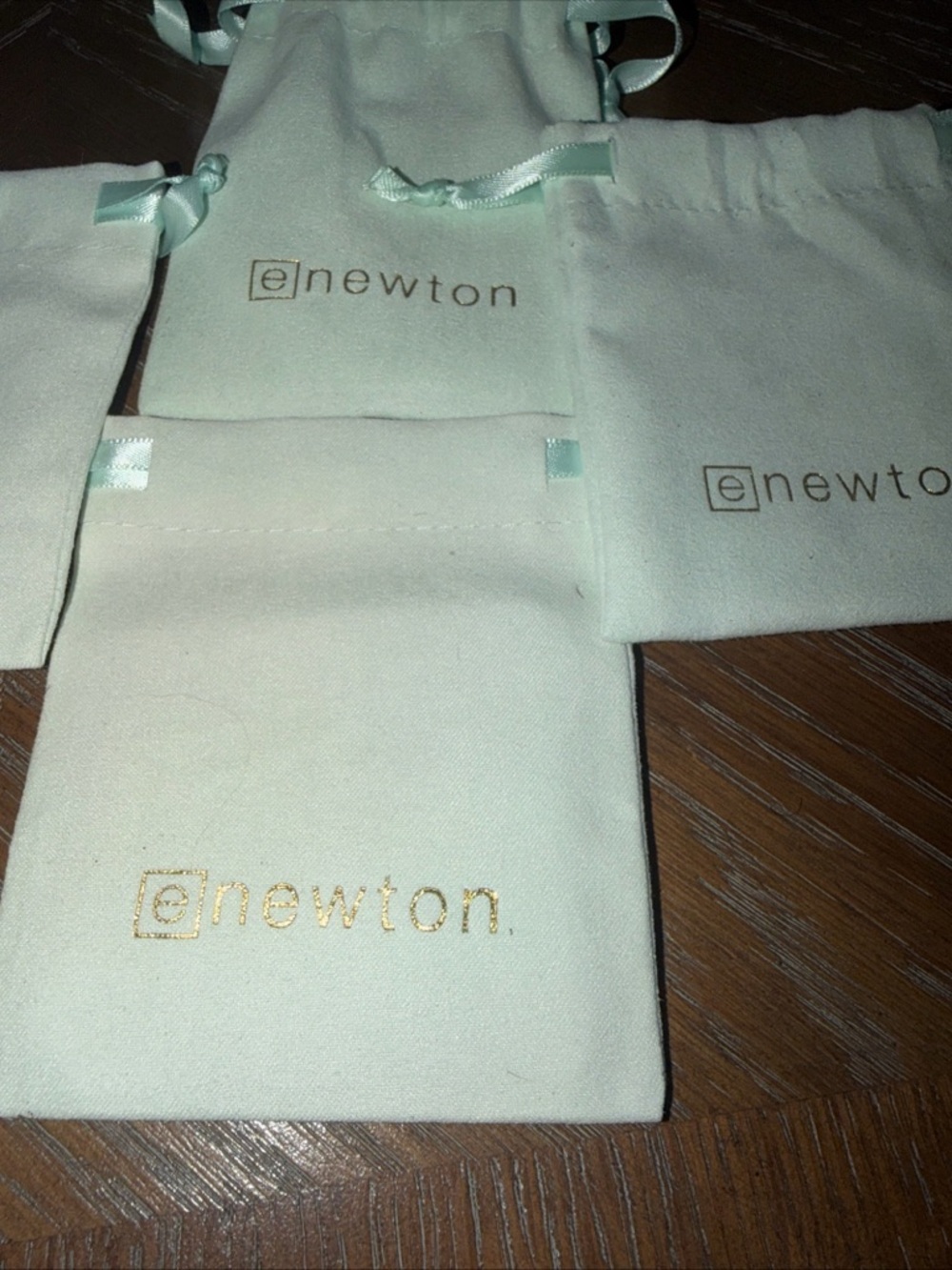 eNewton Cream Jewelry Pouches - Set of 4 pouch only - Picture 3 of 6